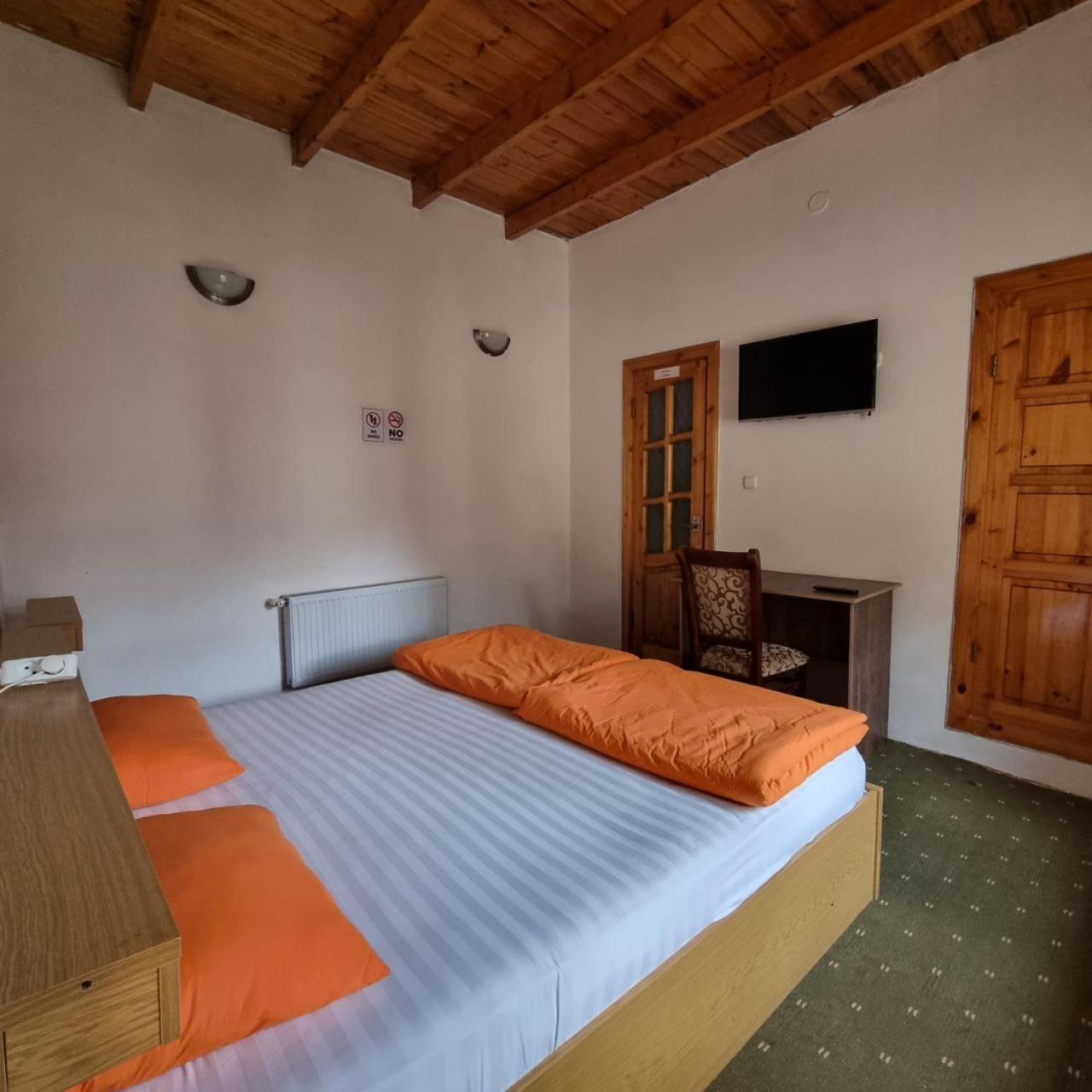 Sim Sim Hostel & Guest House Near The Church Σαμαρκάνδη Εξωτερικό φωτογραφία