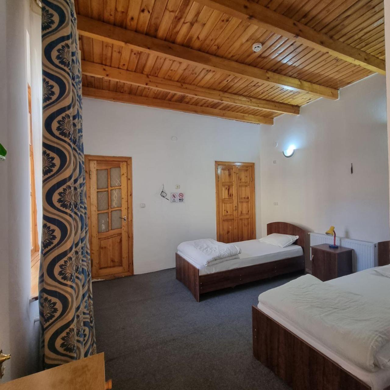 Sim Sim Hostel & Guest House Near The Church Σαμαρκάνδη Εξωτερικό φωτογραφία