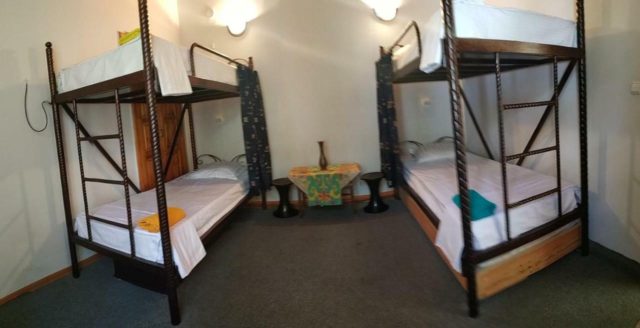 Sim Sim Hostel & Guest House Near The Church Σαμαρκάνδη Εξωτερικό φωτογραφία